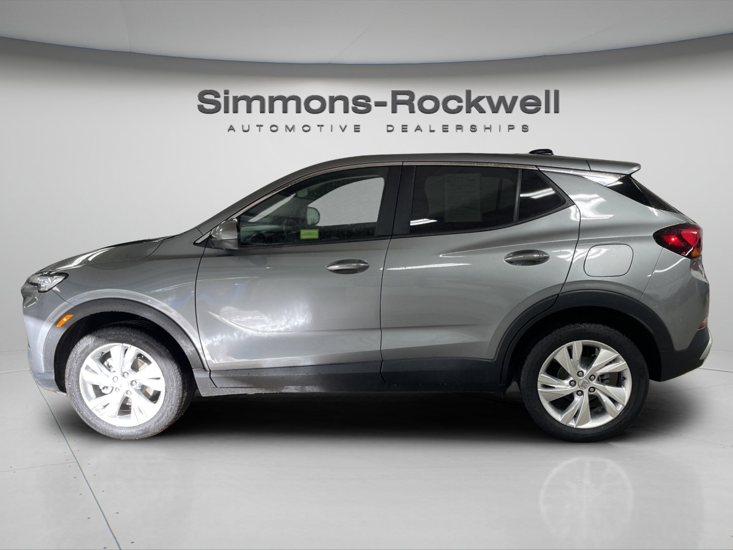 Used 2025 Buick Encore GX Preferred AWD/4WD image 2