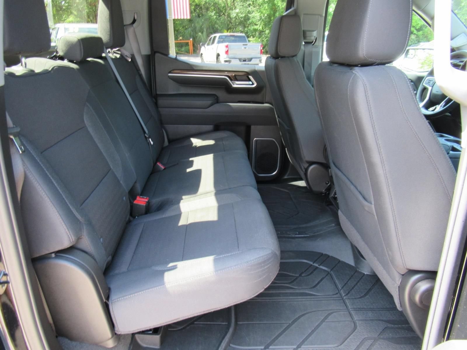 Used 2026 Chevrolet Silverado 1500 LT AWD/4WD image 32