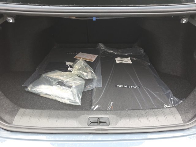 New 2027 Nissan Sentra SR w/ SR All Weather Package FWD image 32