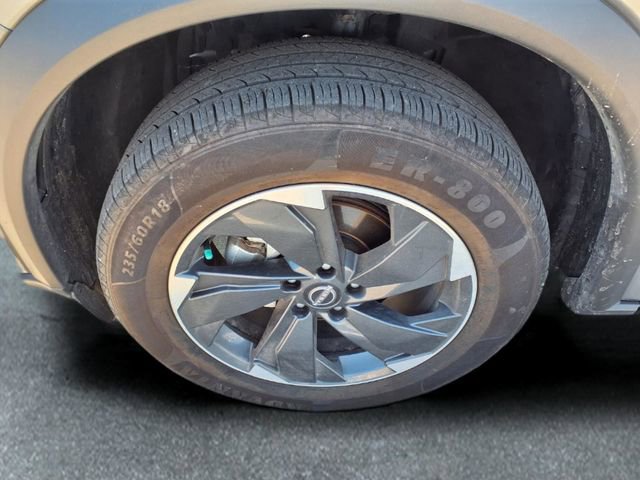 Used 2025 Nissan Rogue SV image 25