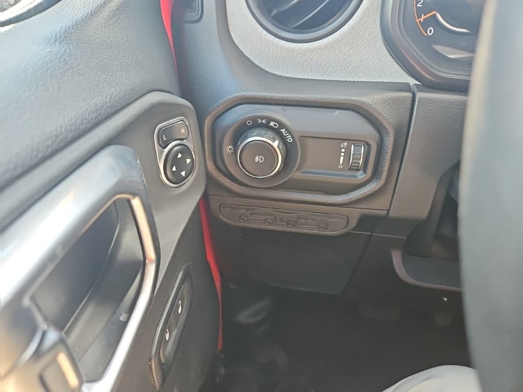 Used 2024 Jeep Wrangler Unlimited Sport AWD/4WD image 21