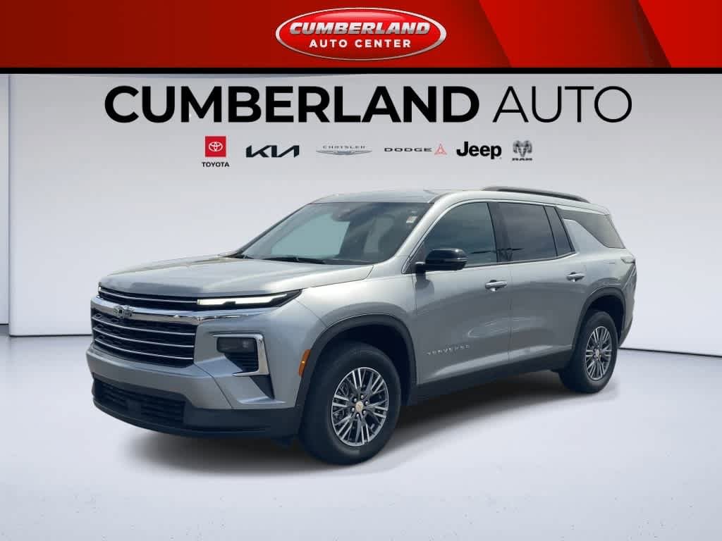 Used 2024 Chevrolet Traverse LT w/ Trailering Package FWD image 4