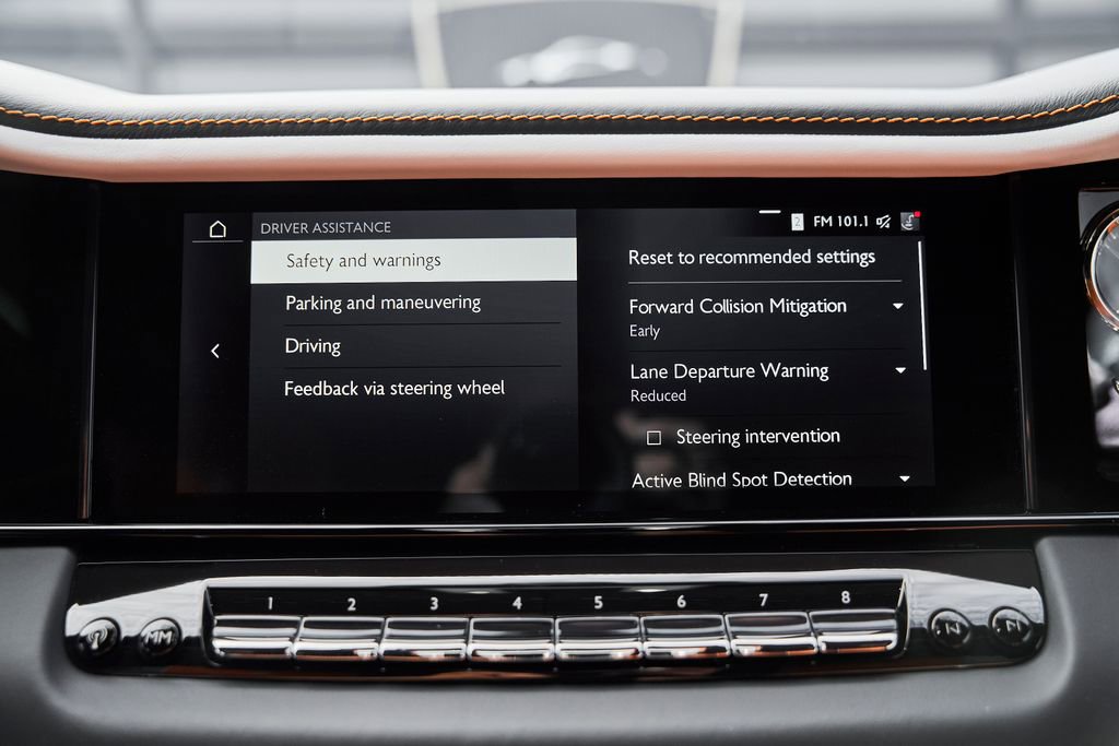 Used 2025 Rolls-Royce Cullinan AWD/4WD image 87