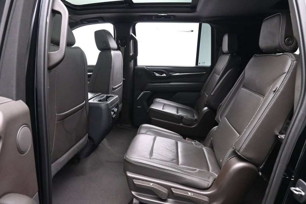 Used 2023 GMC Yukon XL Denali AWD/4WD image 14