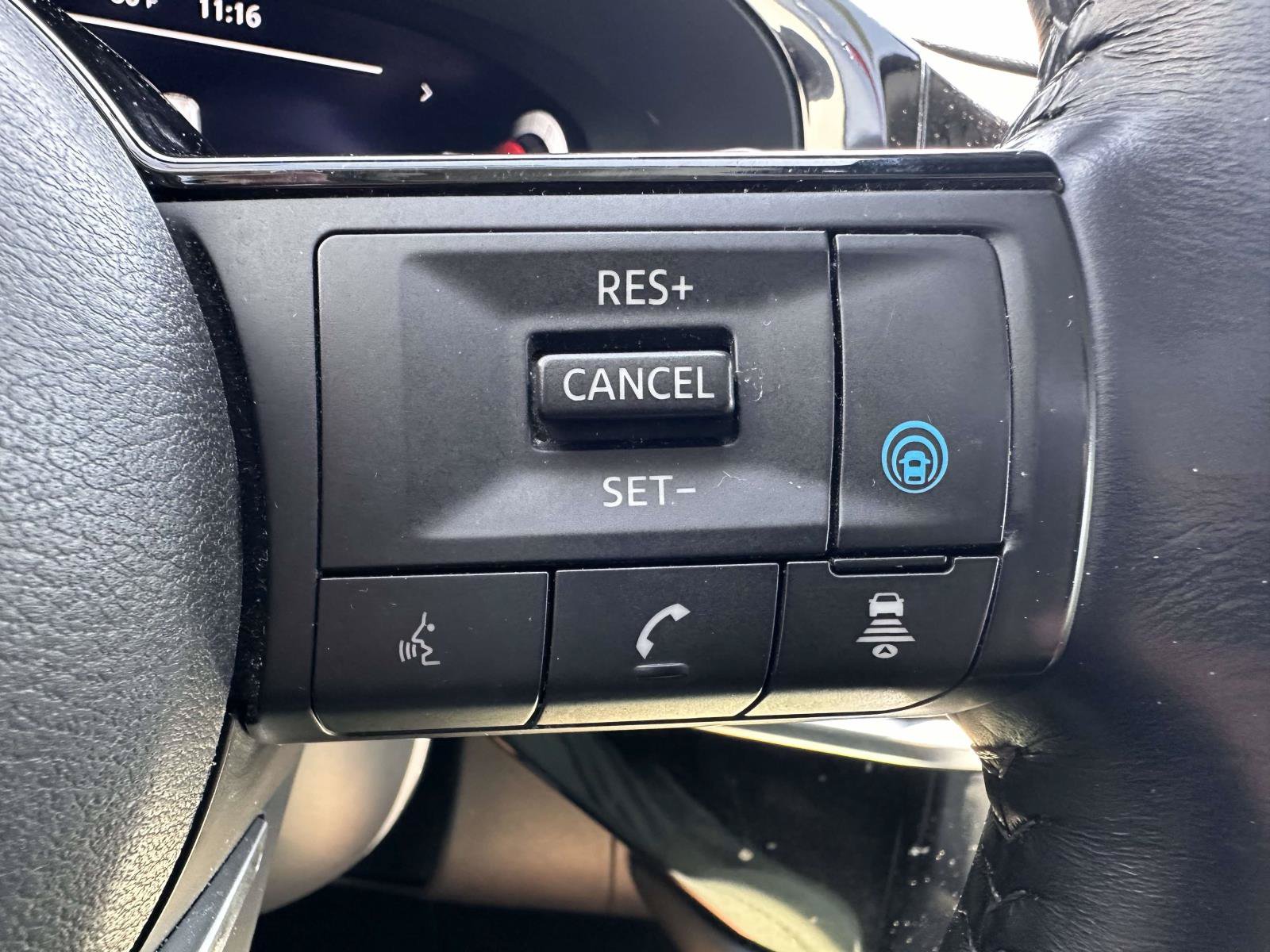 Used 2023 Nissan Pathfinder Platinum AWD/4WD image 21