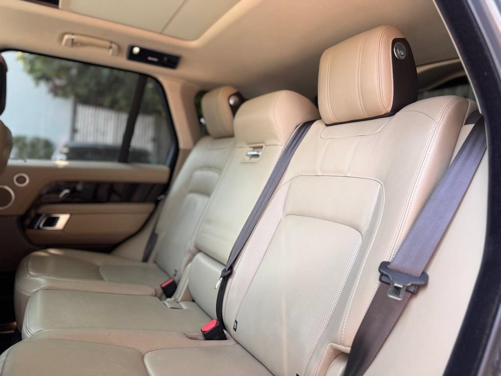 Used 2018 Land Rover Range Rover Supercharged AWD/4WD image 23