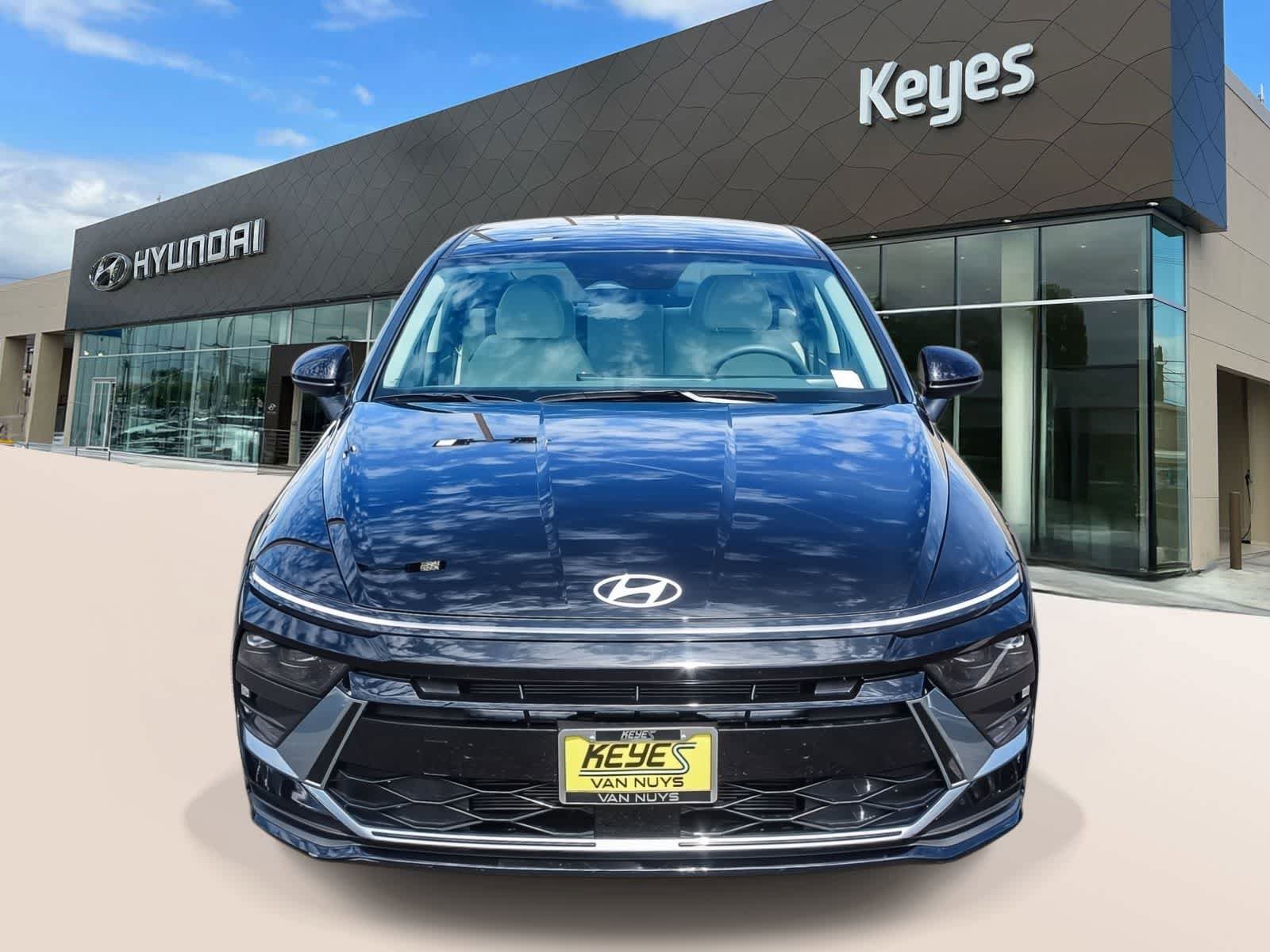 Certified 2025 Hyundai Sonata SE image 2