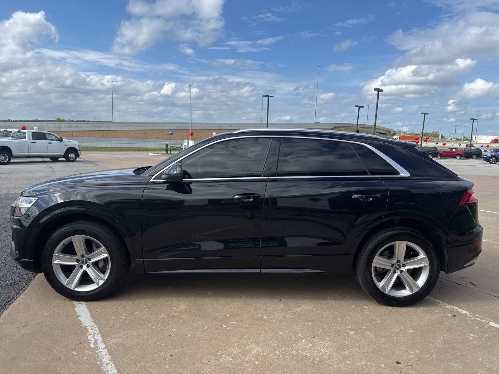Used 2019 Audi Q8 Premium w/ Convenience Package AWD/4WD image 6