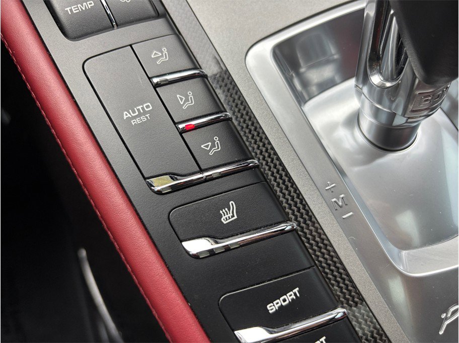 Used 2016 Porsche Panamera GTS image 32