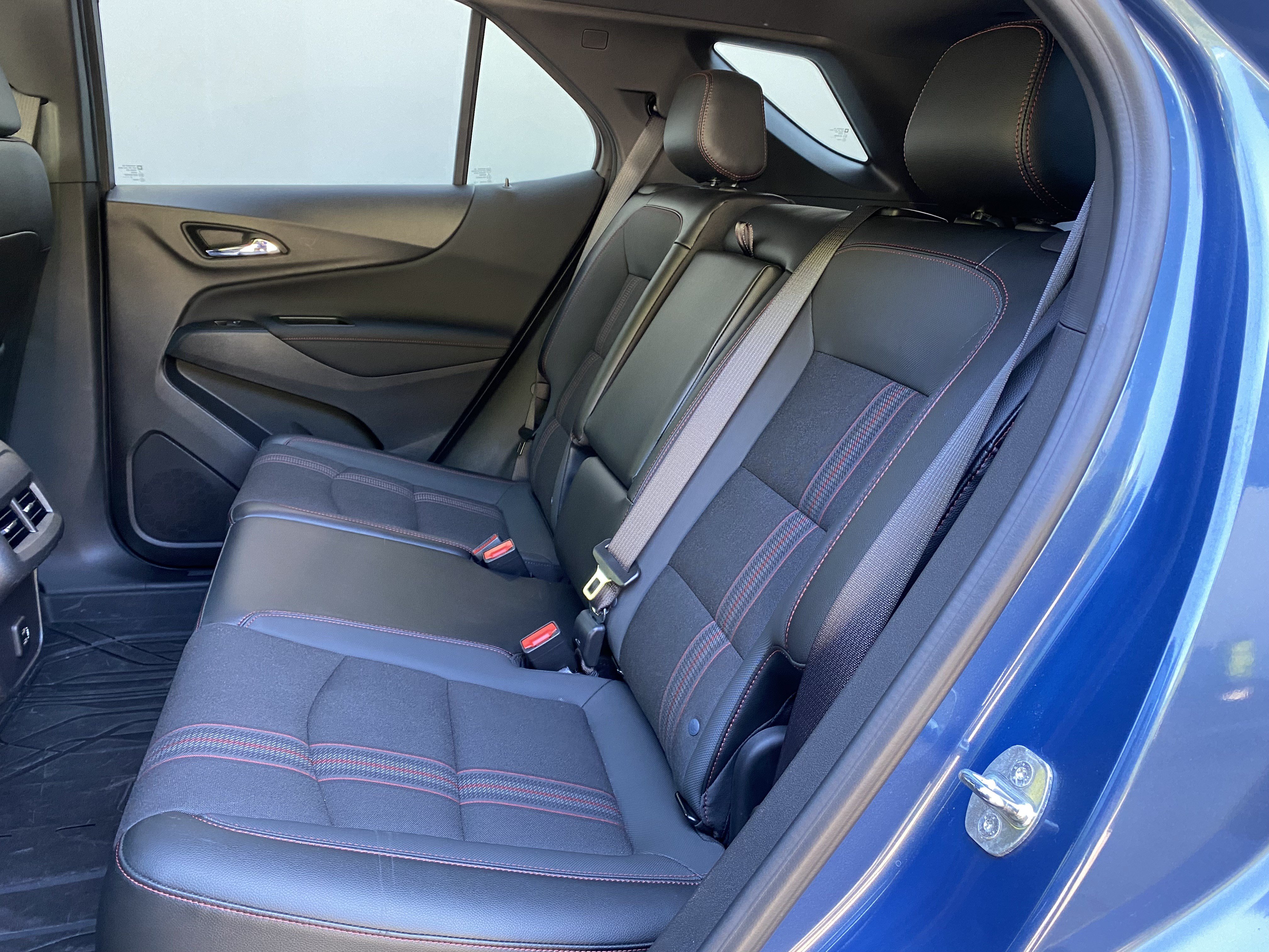Used 2024 Chevrolet Equinox RS FWD image 35
