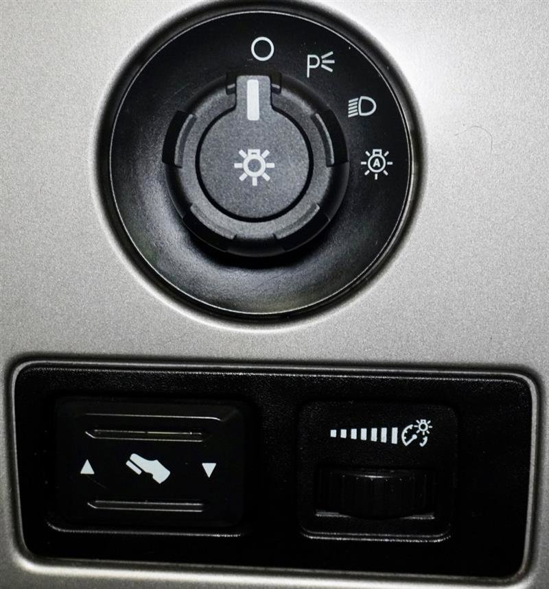 Used 2010 Ford F150 Raptor AWD/4WD image 32