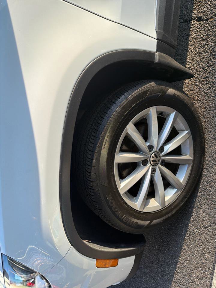 Used 2017 Volkswagen Tiguan Wolfsburg Edition AWD/4WD image 12