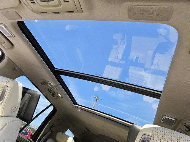 Used 2021 Cadillac Escalade Premium Luxury Platinum image 13