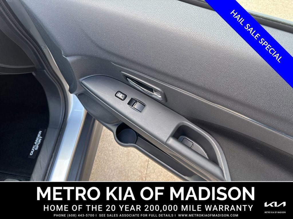 Used 2025 Mitsubishi Outlander Sport ES AWD/4WD image 33