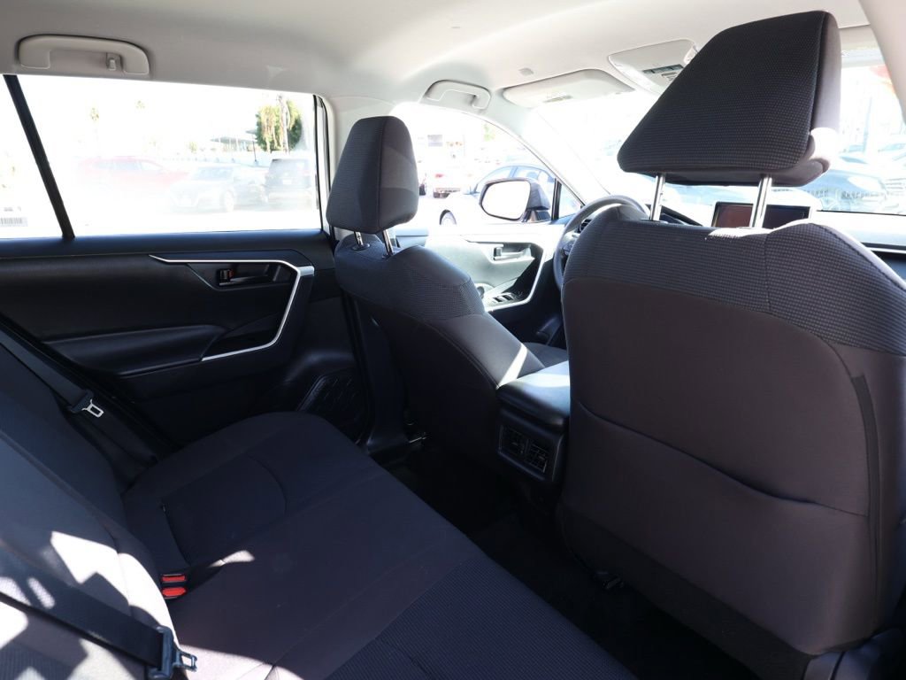 Used 2024 Toyota RAV4 LE image 17