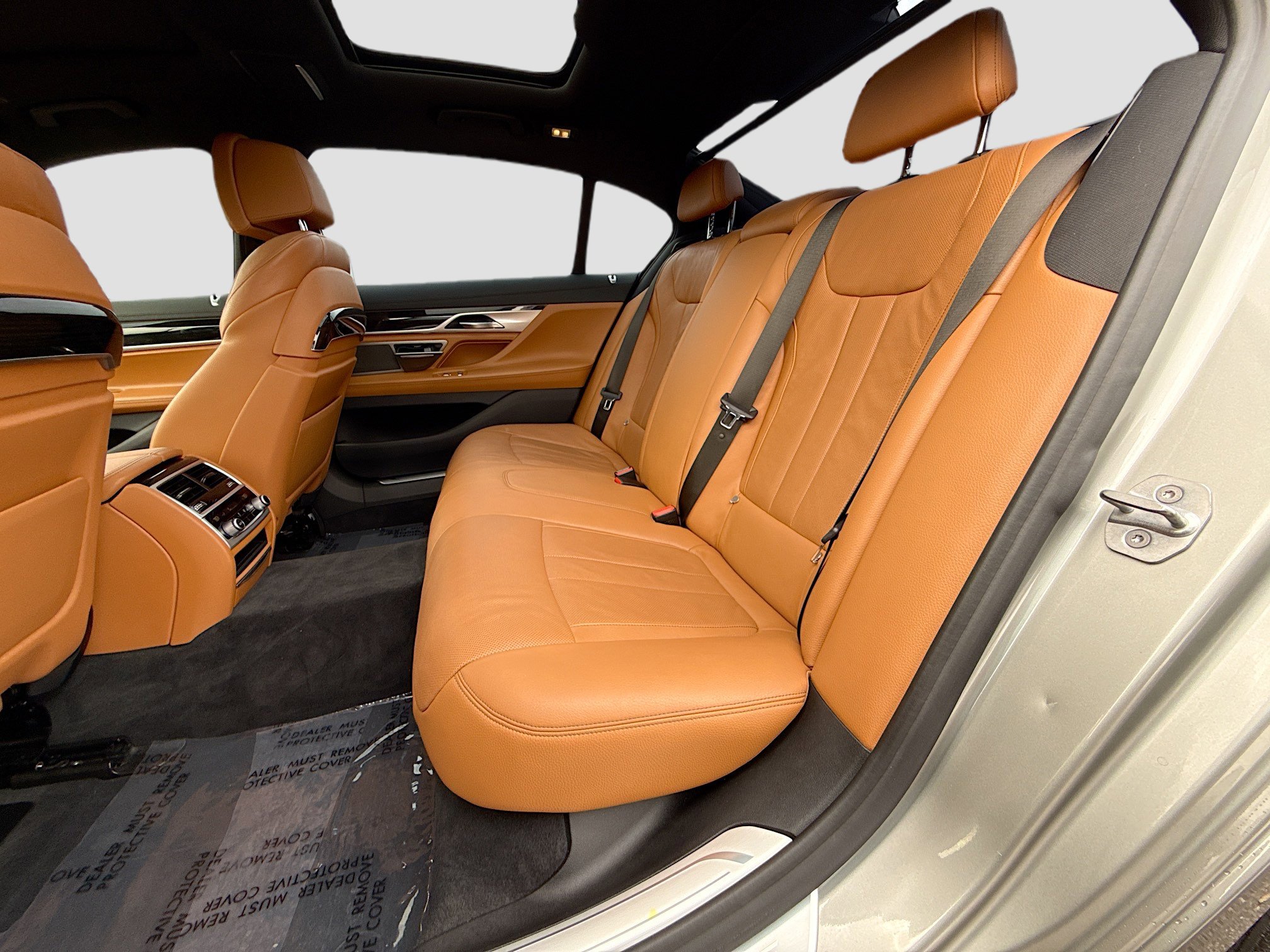 Used 2020 BMW 740i w/ M Sport Package image 21