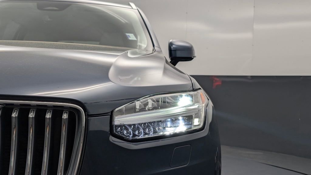 Used 2024 Volvo XC90 B6 Ultimate w/ Lounge Package image 28