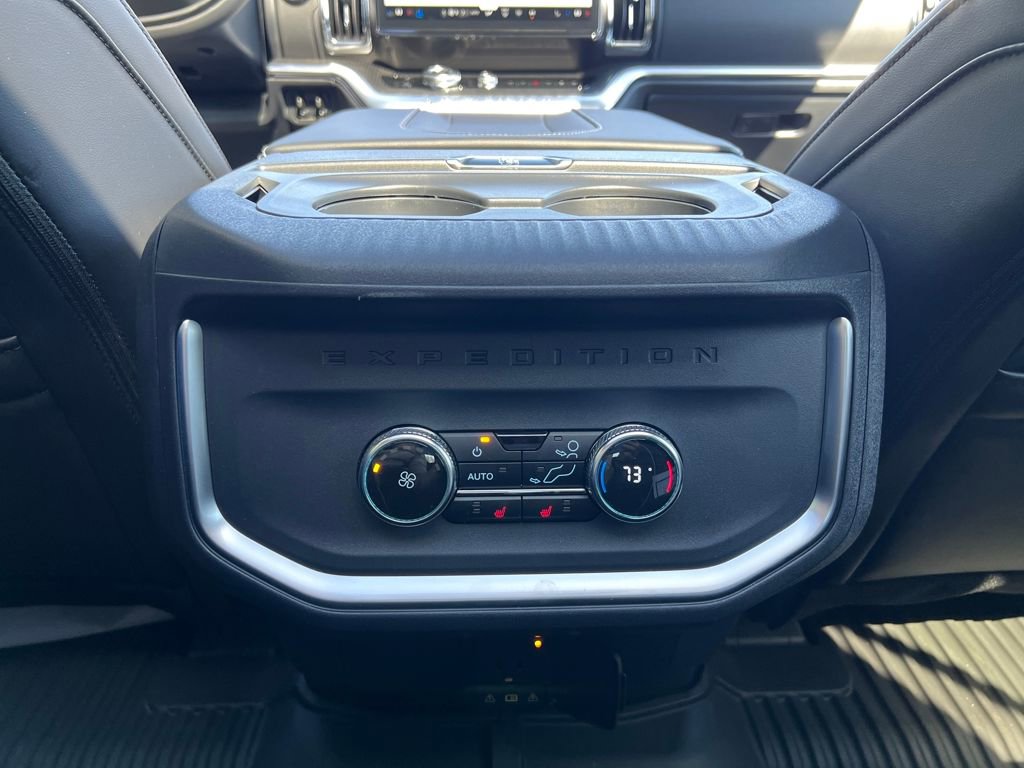 New 2025 Ford Expedition Platinum w/ Stealth Performance Package image 33