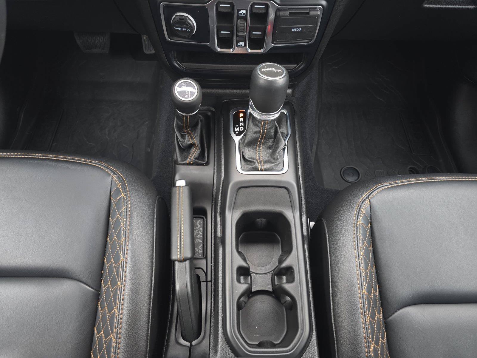 Used 2023 Jeep Gladiator Overland AWD/4WD image 14