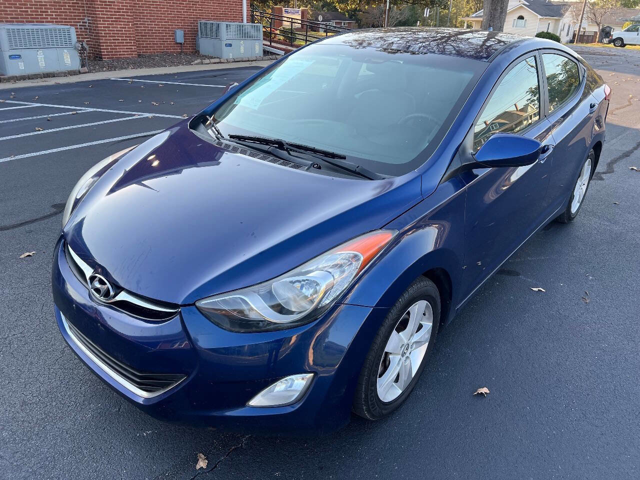 Used 2013 Hyundai Elantra GLS w/ Preferred Pkg image 2