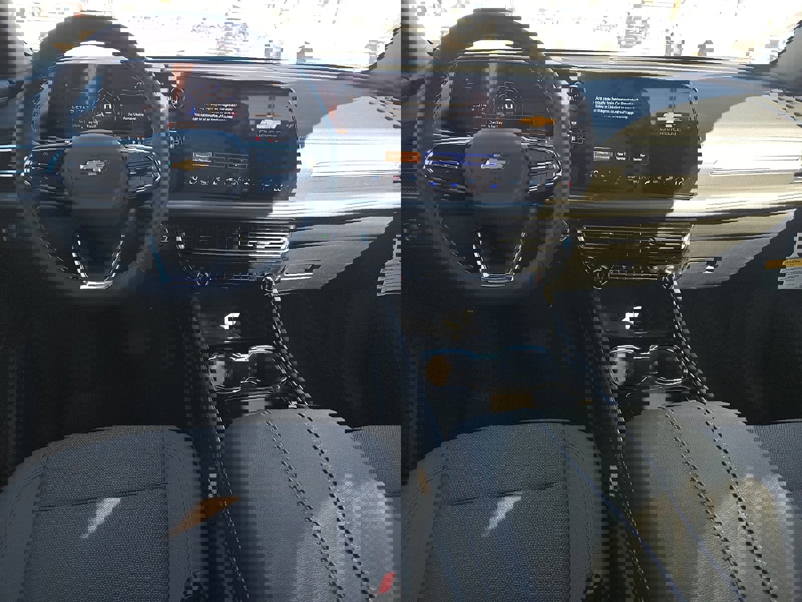 New 2026 Chevrolet Traverse LT image 12