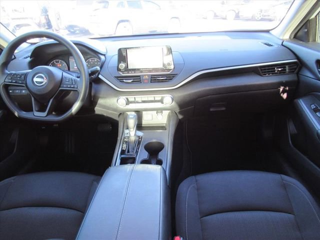 Used 2024 Nissan Altima 2.5 S image 12