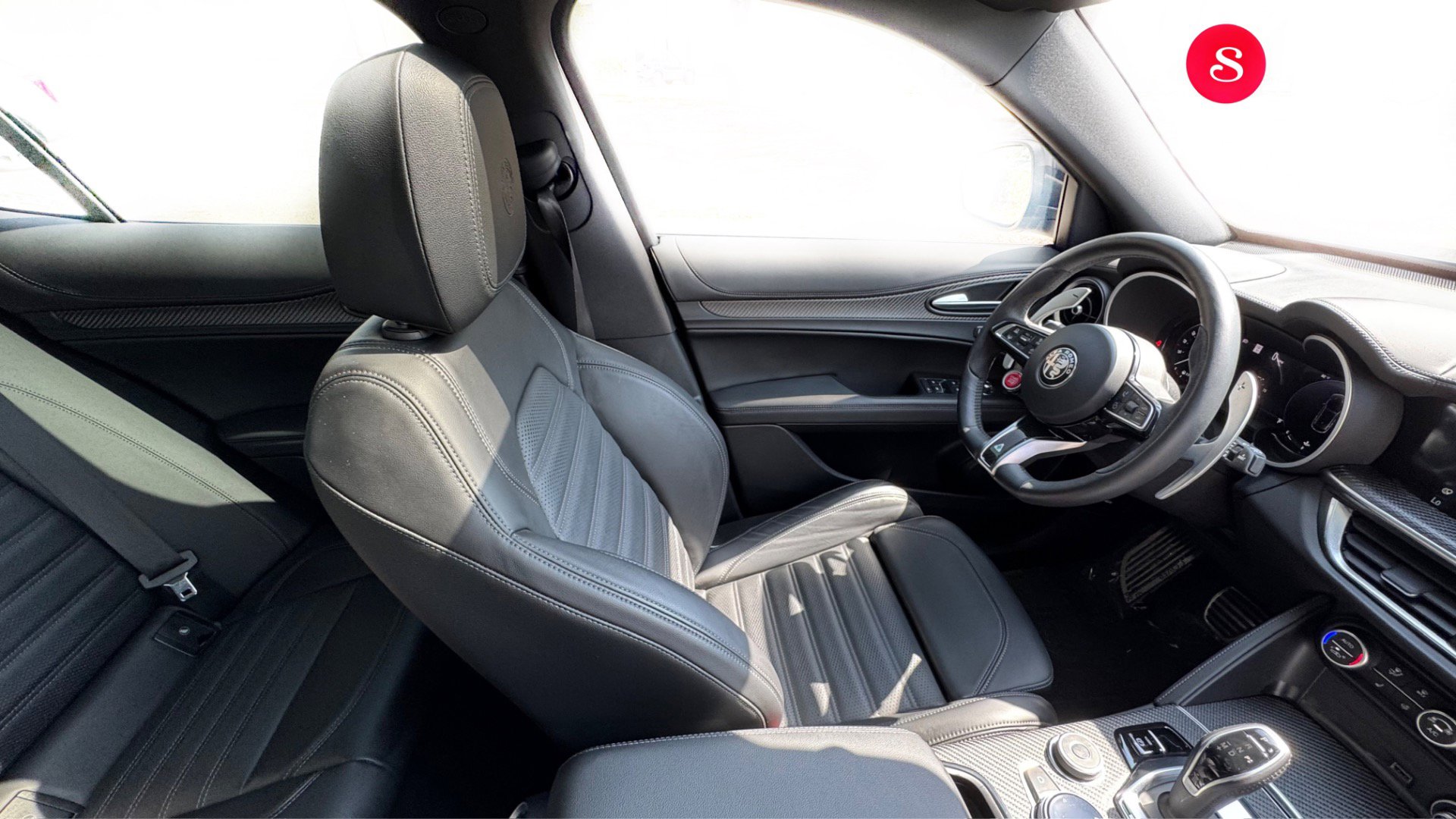Used 2024 Alfa Romeo Stelvio Quadrifoglio w/ Active Assist Plus Package image 21
