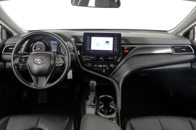 Used 2024 Toyota Camry SE FWD image 11