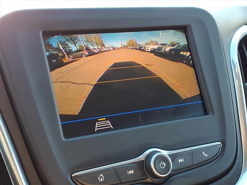 Used 2020 Chevrolet Equinox LT w/ Driver Convenience Package image 24