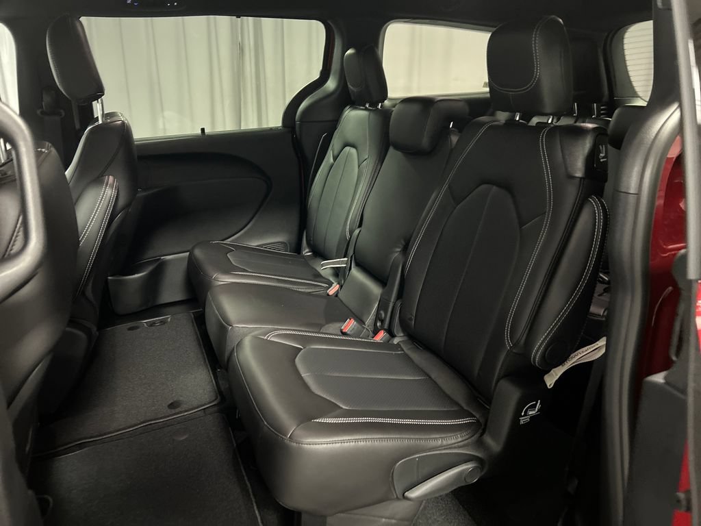 New 2026 Chrysler Pacifica Select w/ S Appearance Package FWD image 21