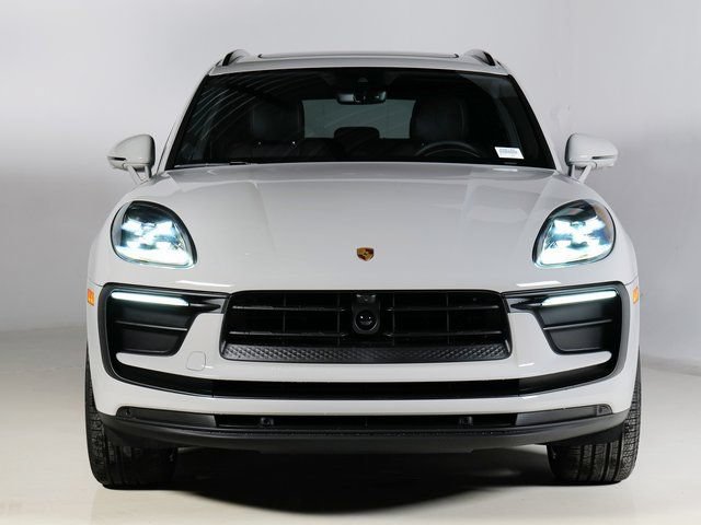 Certified 2026 Porsche Macan AWD/4WD image 6