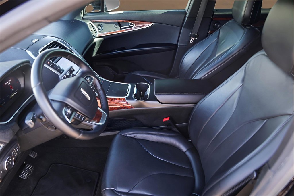 Used 2020 Lincoln Nautilus Reserve w/ Monochromatic Package image 9