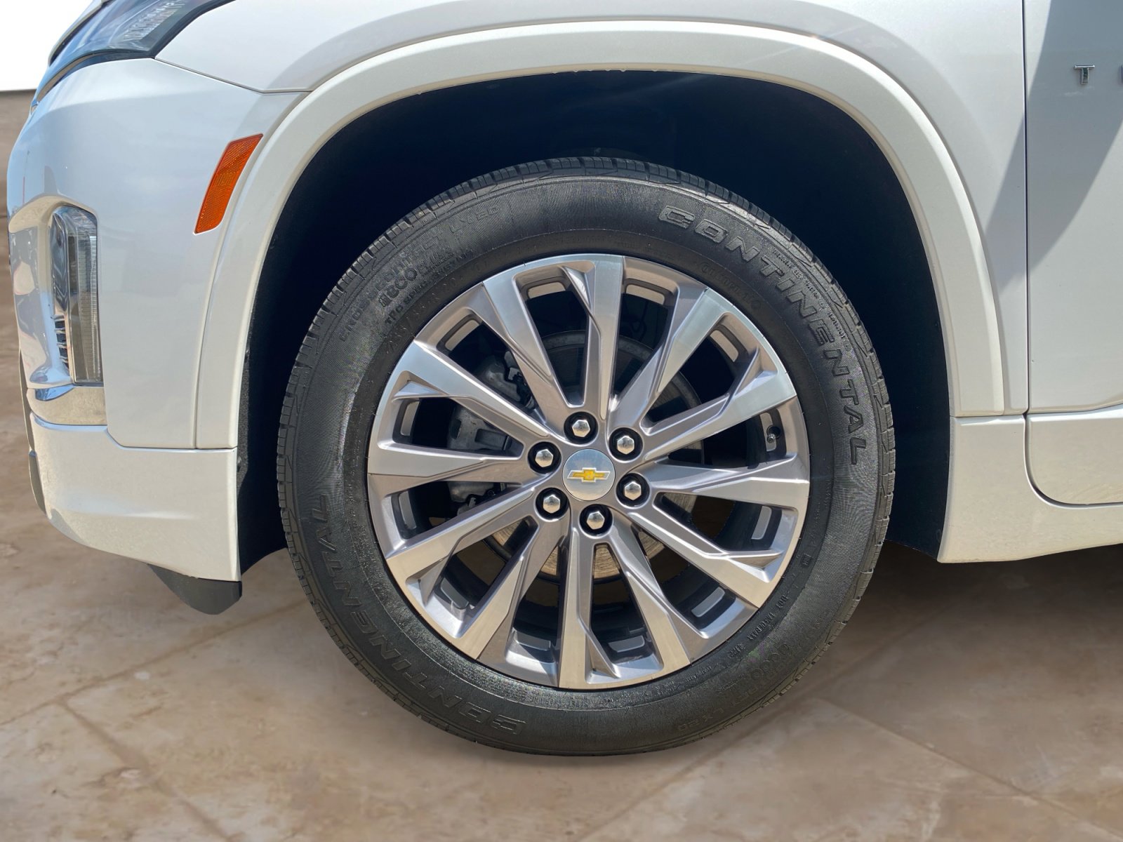 Used 2023 Chevrolet Traverse Premier image 31