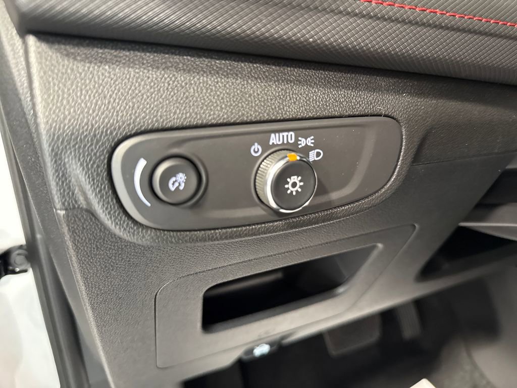 New 2026 Chevrolet TrailBlazer RS w/ Convenience Package FWD image 11