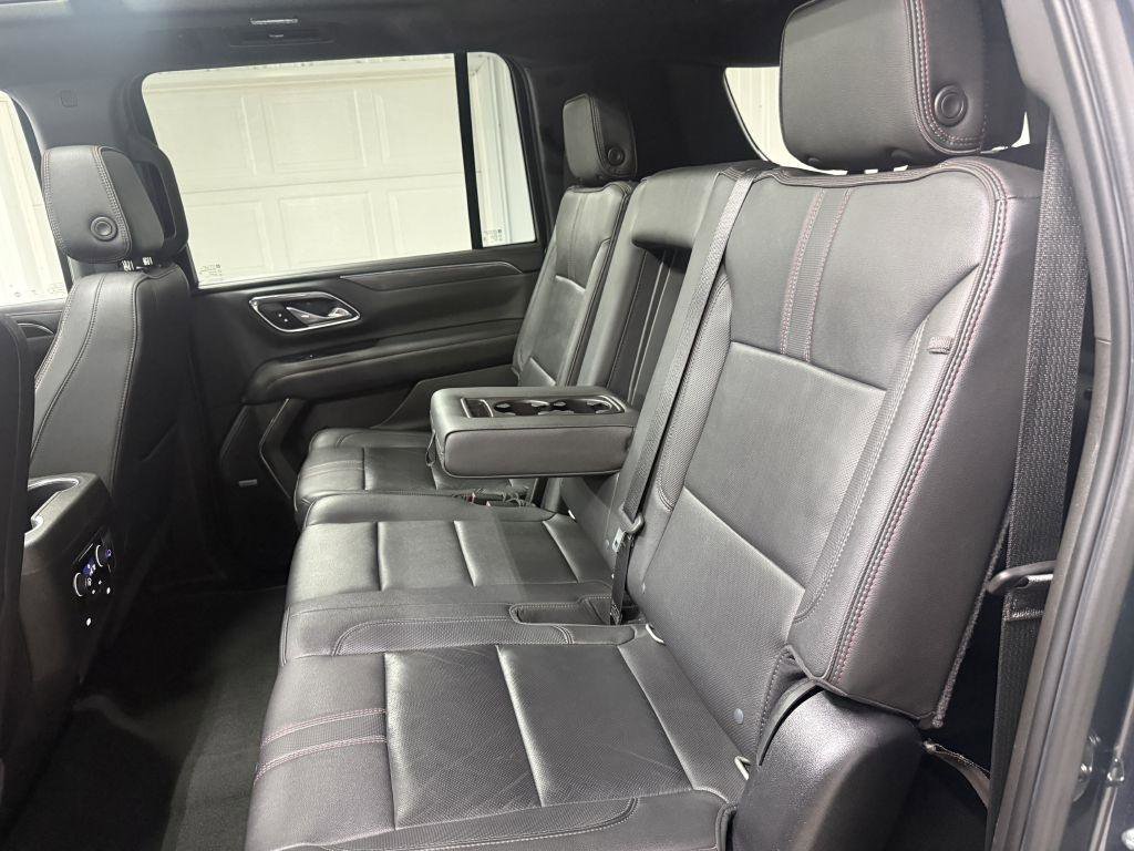 Used 2021 Chevrolet Suburban RST AWD/4WD image 24