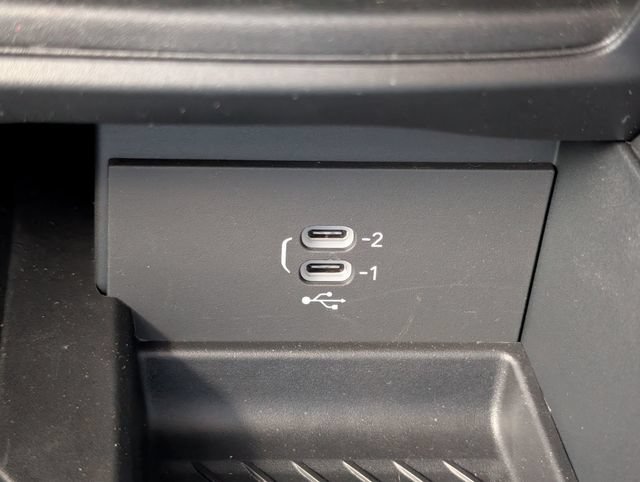 New 2027 Chrysler Pacifica Limited FWD image 33