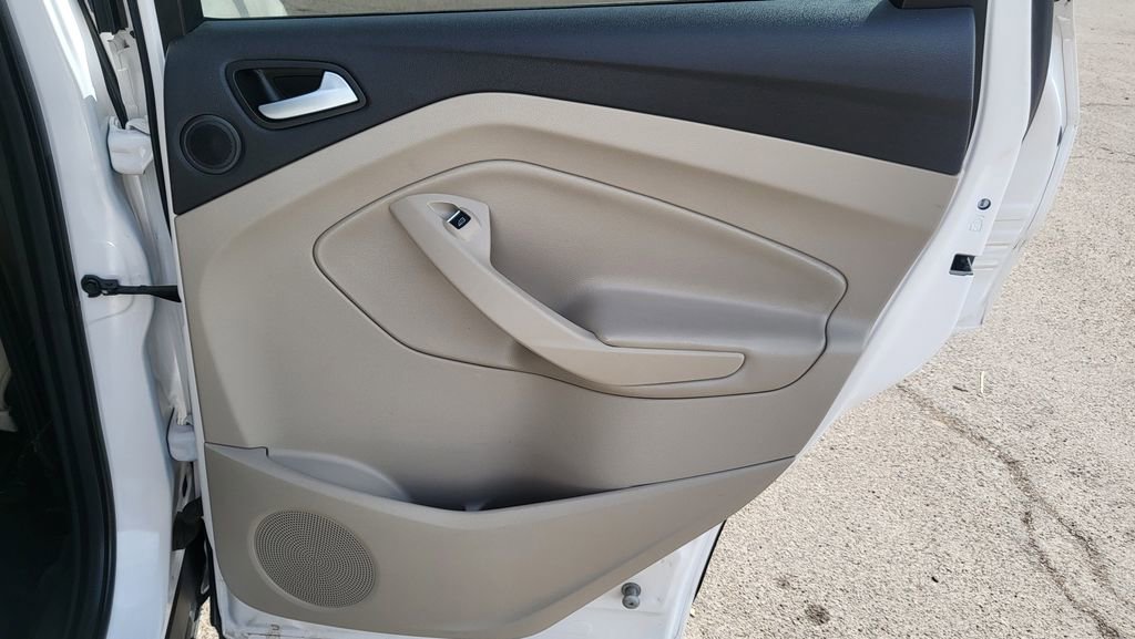 Used 2019 Ford Escape Titanium FWD image 21