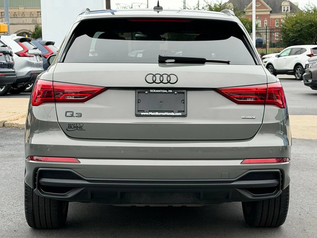 Used 2024 Audi Q3 2.0T Premium w/ Convenience Package AWD/4WD image 31