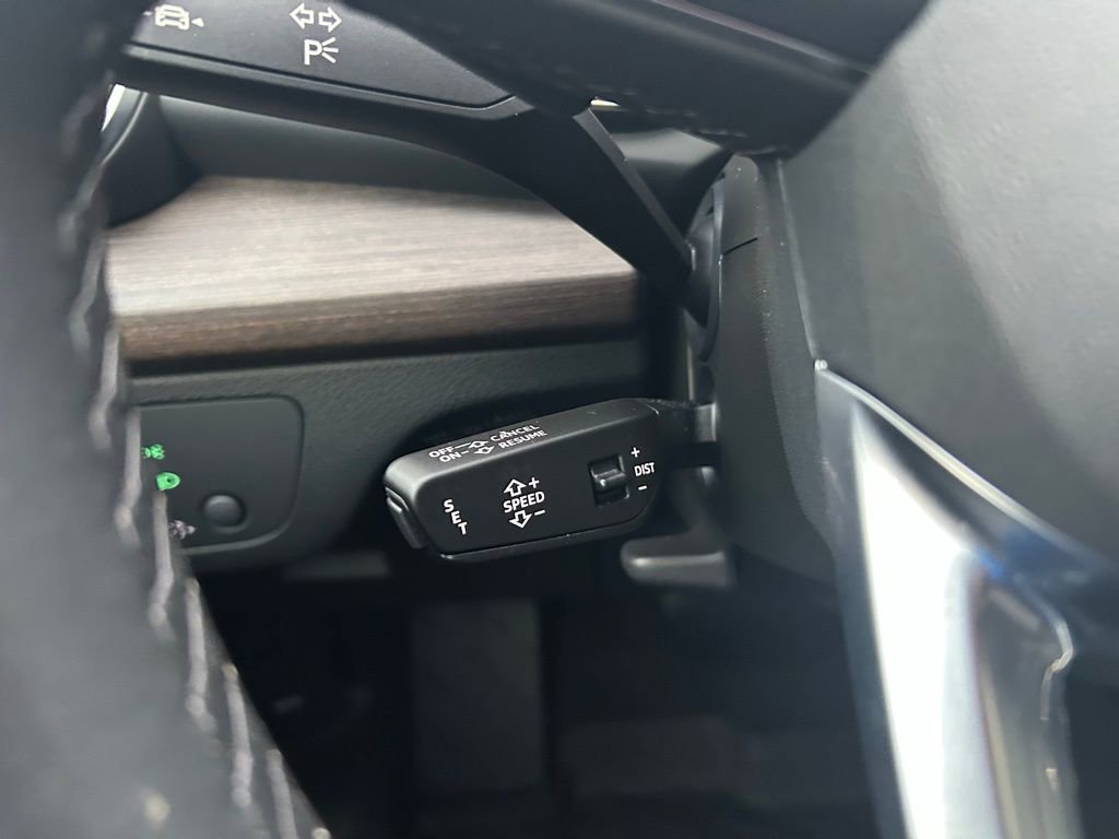 Used 2023 Audi Q5 2.0T Premium w/ Convenience Package image 24