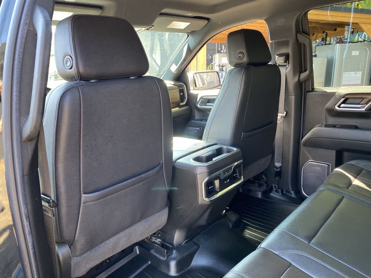 Used 2022 Chevrolet Silverado 1500 High Country w/ Technology Package AWD/4WD image 15