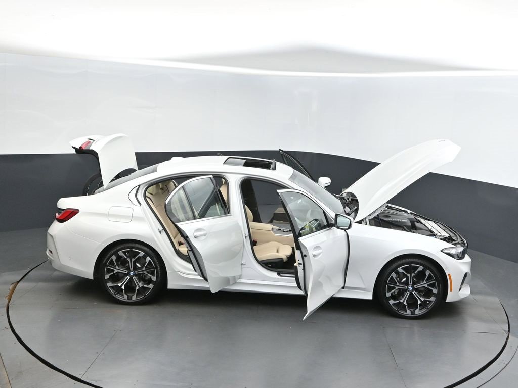 Certified 2025 BMW 330i Sedan w/ Premium Package image 50