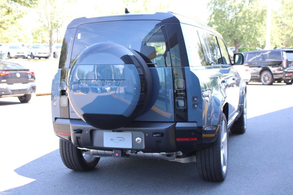New 2026 Land Rover Defender 110 X-Dynamic SE AWD/4WD image 3