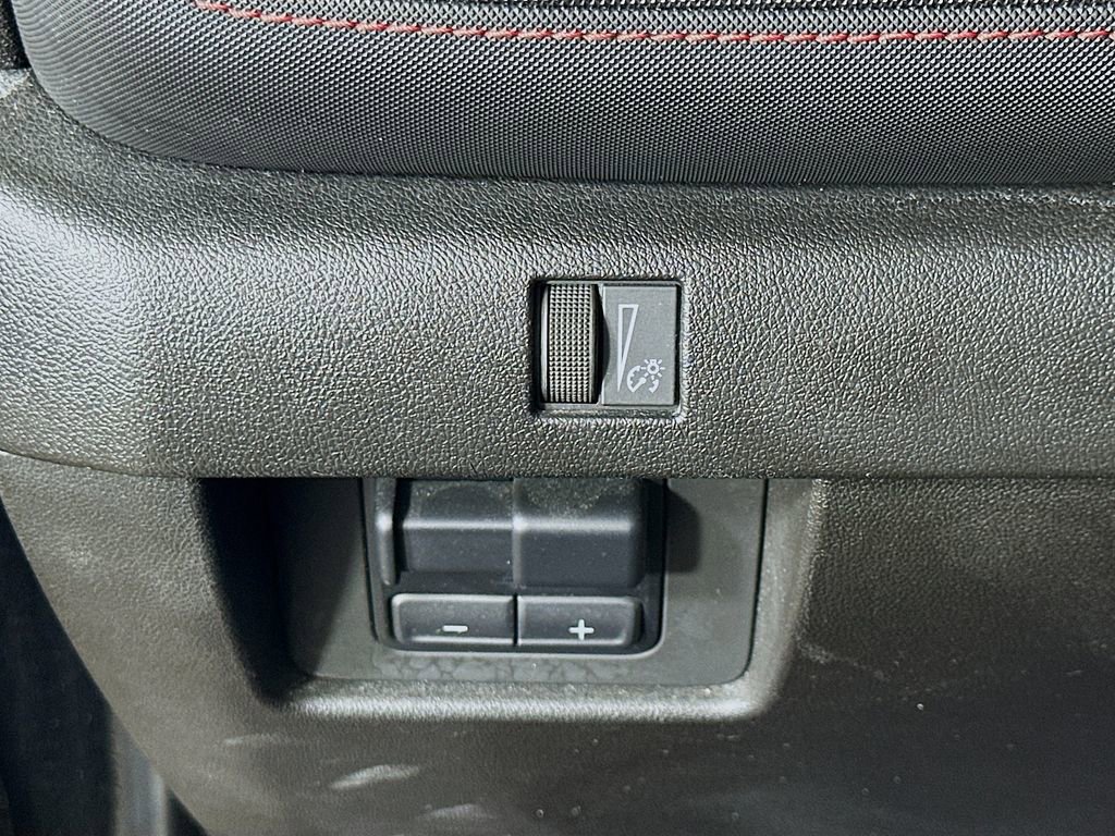 Used 2023 Chevrolet Colorado Z71 w/ Z71 Convenience Package 2 image 22