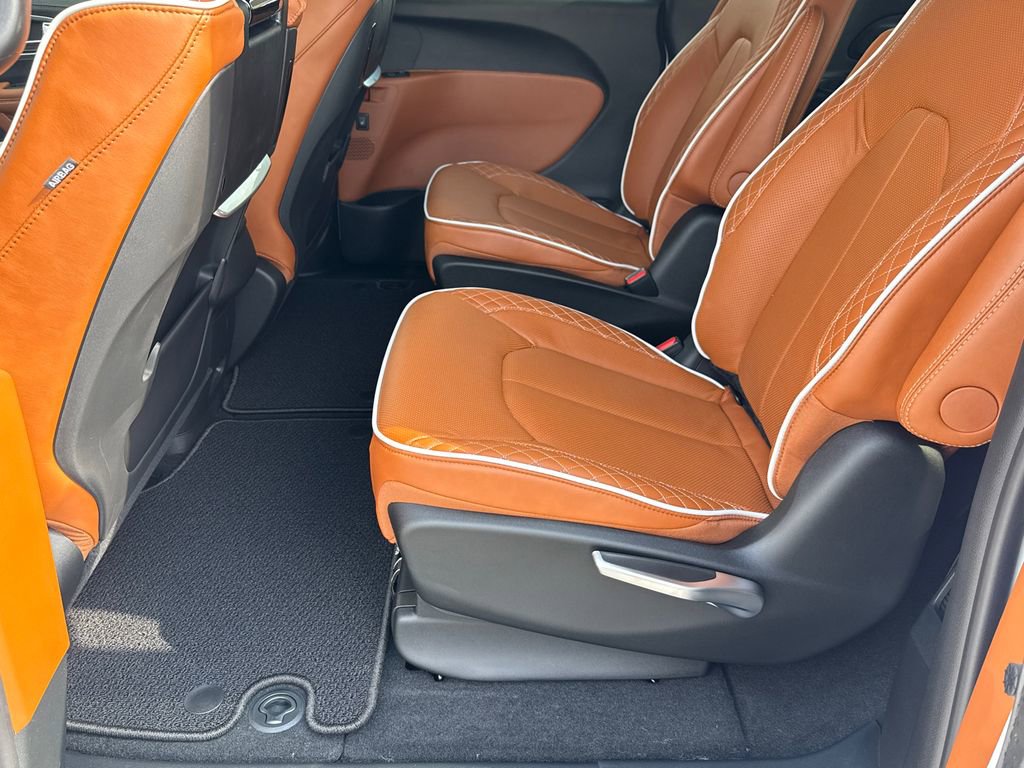 New 2026 Chrysler Pacifica Pinnacle image 20