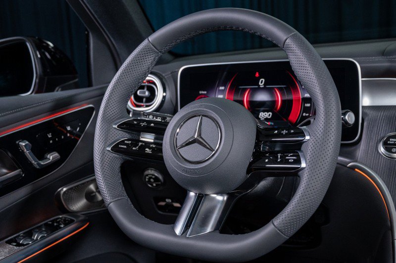 New 2025 Mercedes-Benz GLC 300 image 17