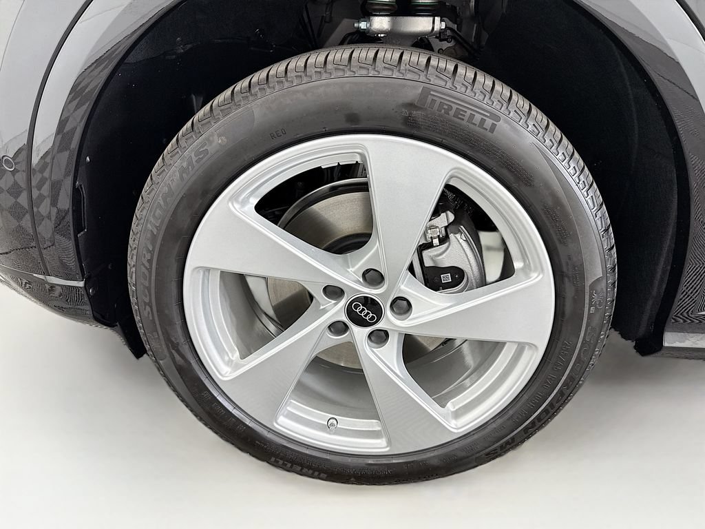 Used 2025 Audi Q5 Premium Plus AWD/4WD image 30