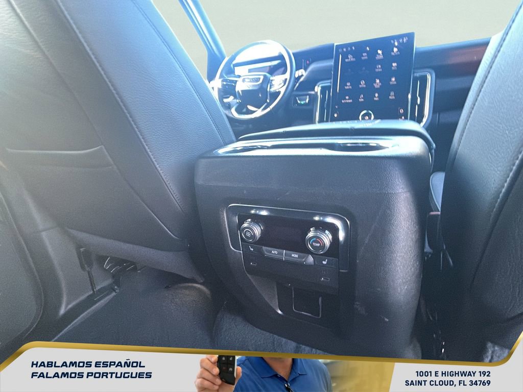 Used 2025 GMC Yukon XL Denali image 36
