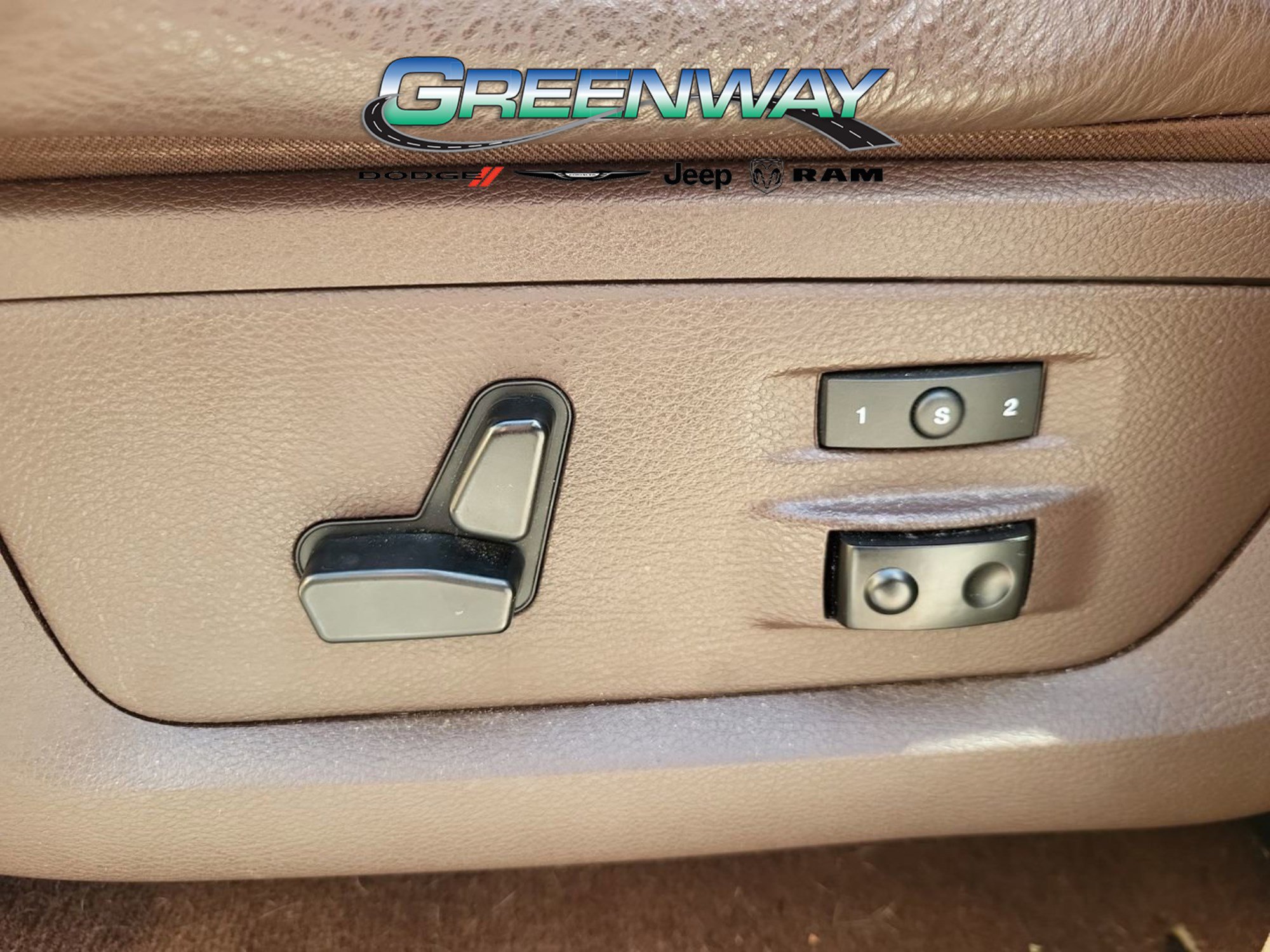 Used 2017 RAM 1500 Laramie Longhorn RWD image 18
