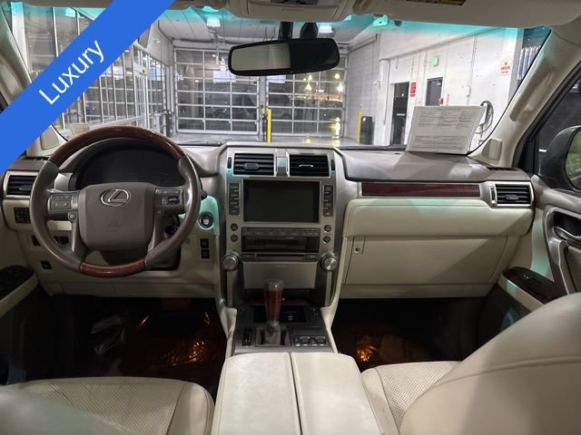 Used 2013 Lexus GX 460 image 24