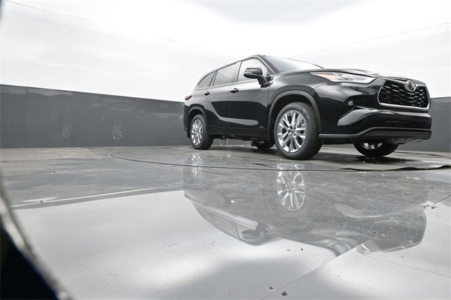 New 2026 Toyota Highlander Limited image 25